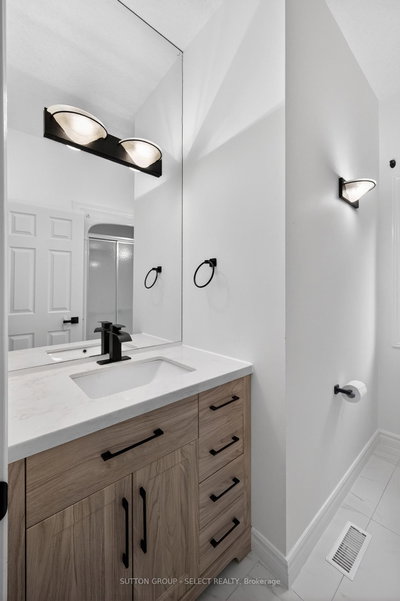 135 Plane Tree Drive • London North, ON photo 8