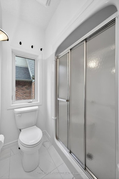 135 Plane Tree Drive • London North, ON photo 9