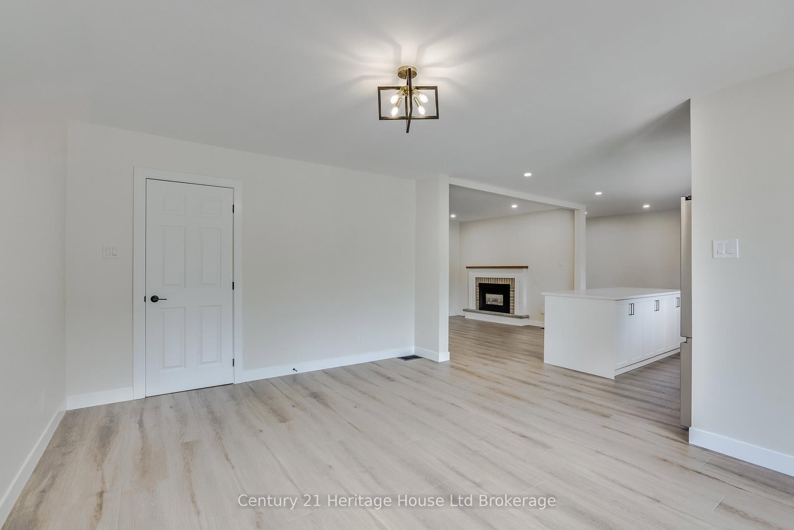 98 Maud Street • Woodstock, ON photo 15