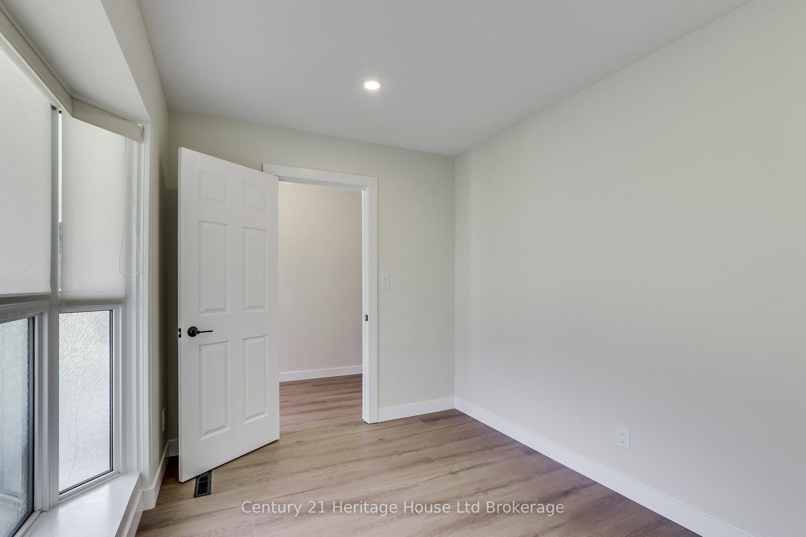 98 Maud Street • Woodstock, ON photo 19