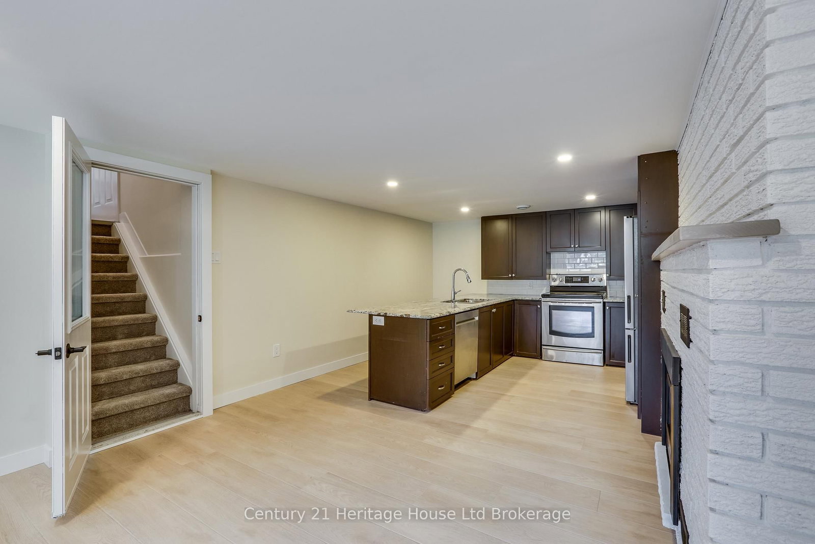 98 Maud Street • Woodstock, ON photo 27