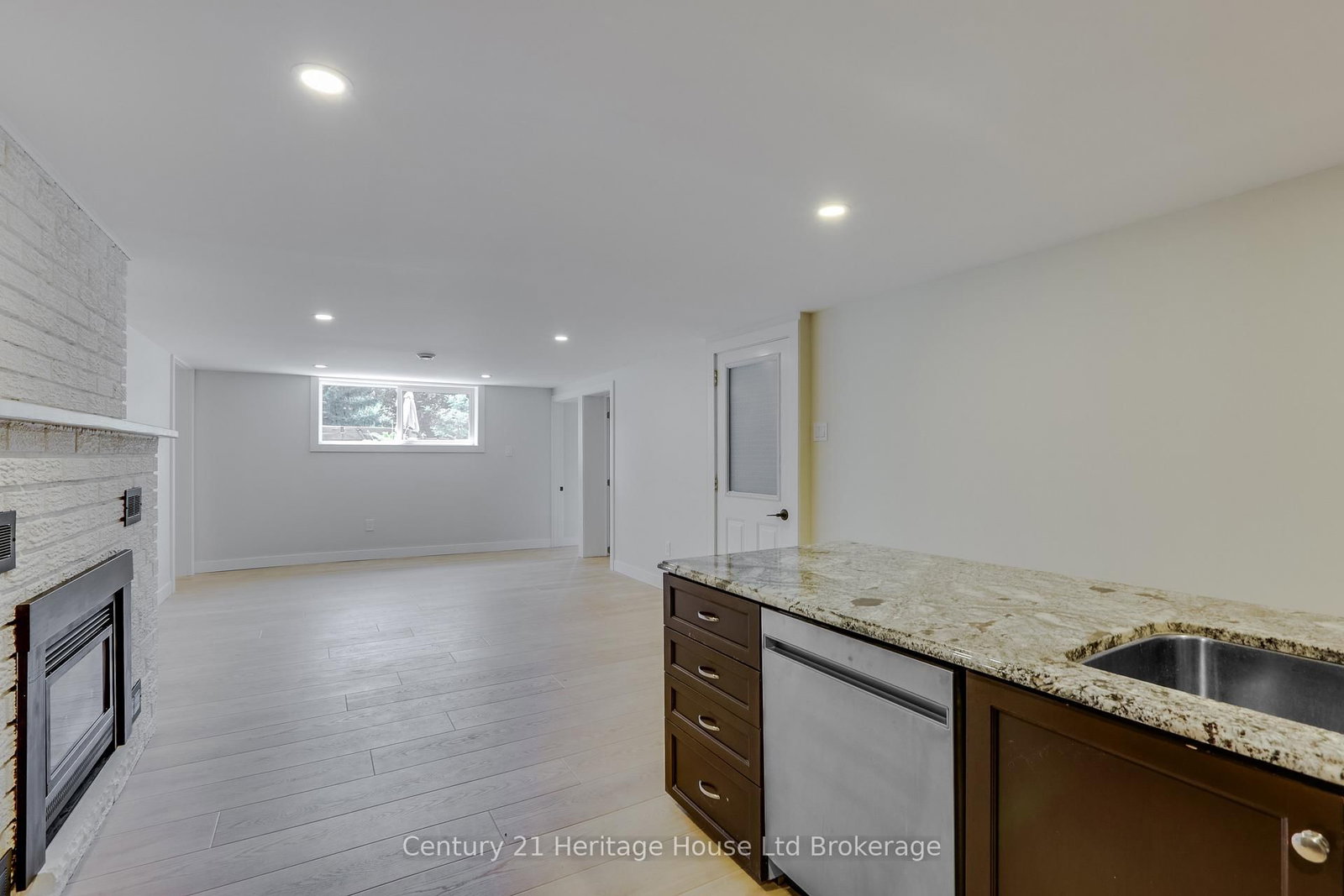 98 Maud Street • Woodstock, ON photo 29