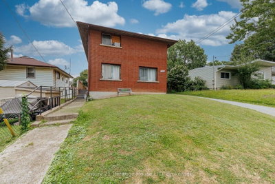 Semi-Detached House for sale at 146 Central Avenue, Fort Erie, Ontario, L2A 3S7 - Central - MLS: X13663786