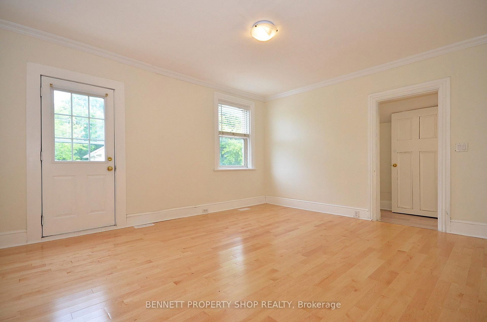 15 Daniel Street N • Arnprior, ON photo 21