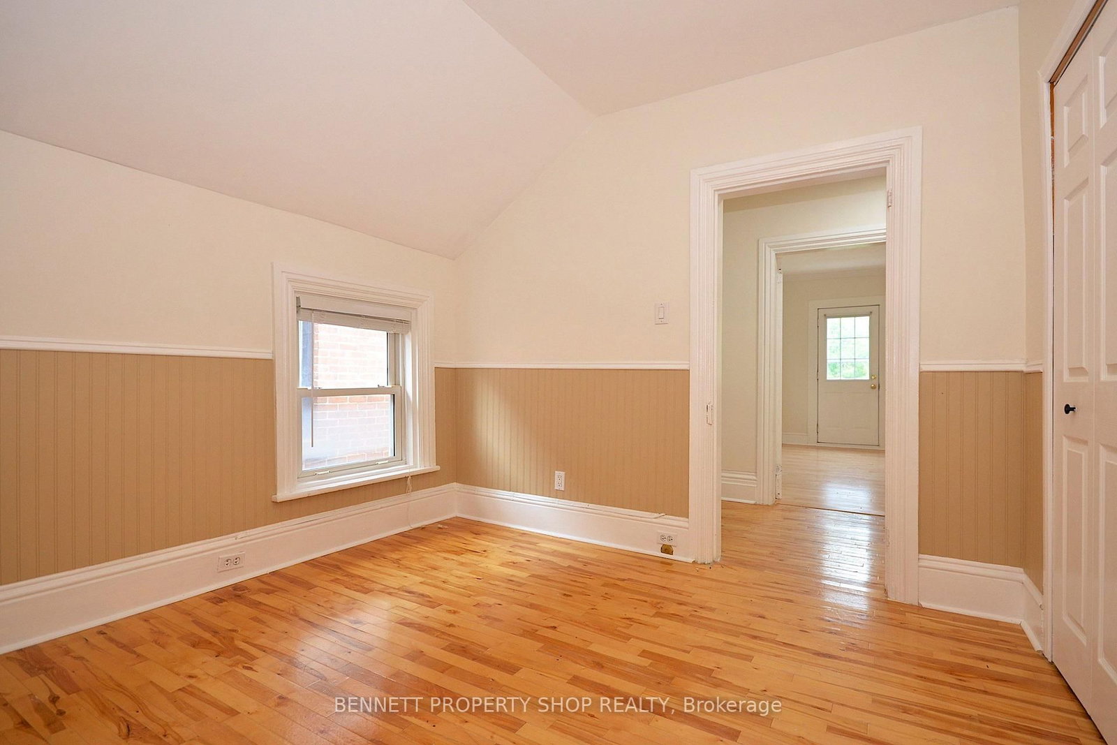 15 Daniel Street N • Arnprior, ON photo 32