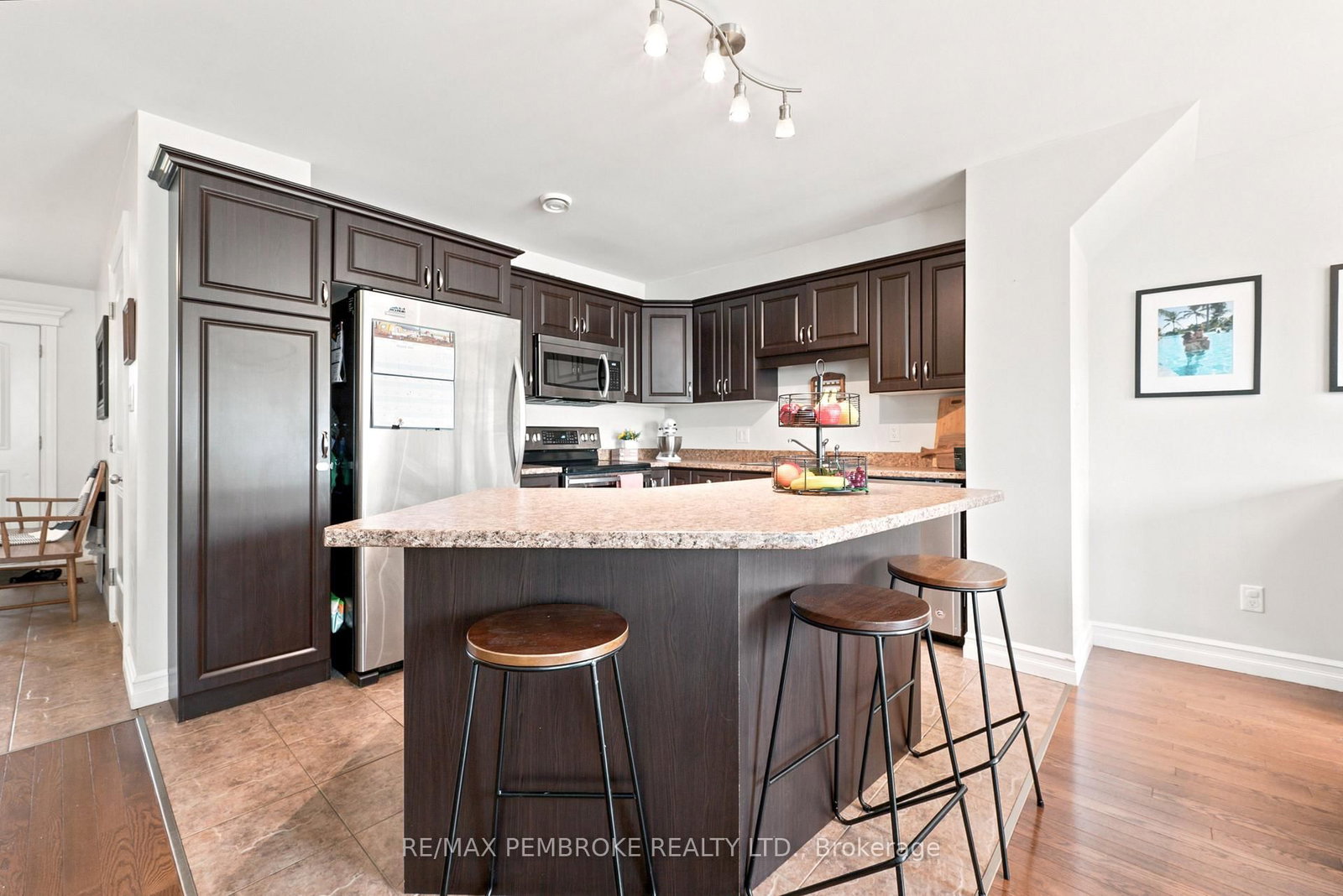 3003 Sandstone Crescent • Petawawa, ON photo 13