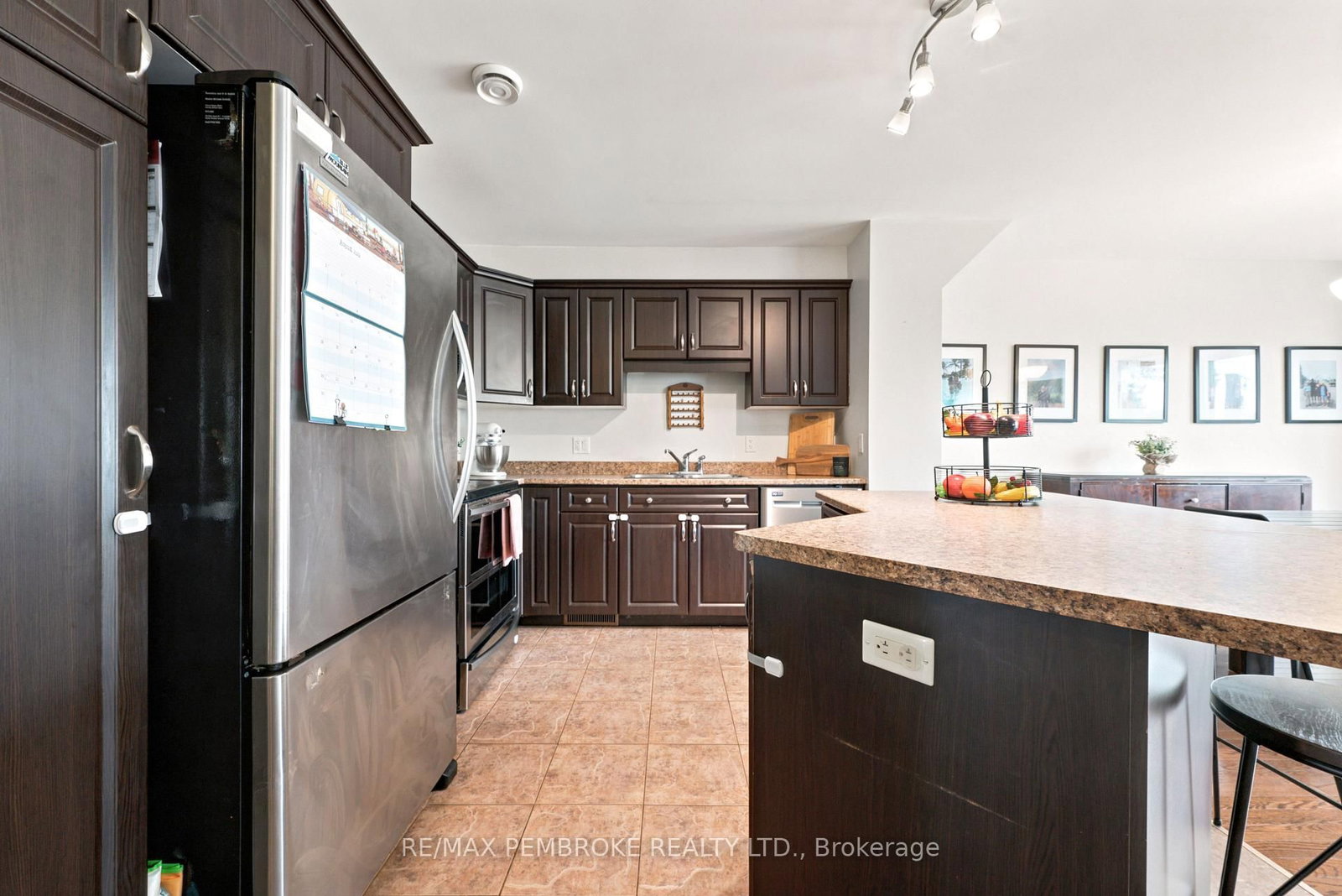 3003 Sandstone Crescent • Petawawa, ON photo 14