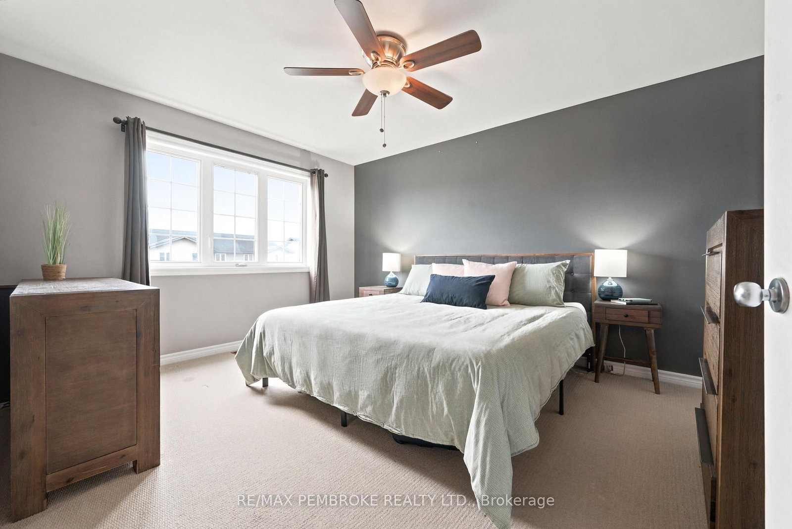 3003 Sandstone Crescent • Petawawa, ON photo 24