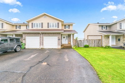 3003 Sandstone Crescent • Petawawa, ON photo 3