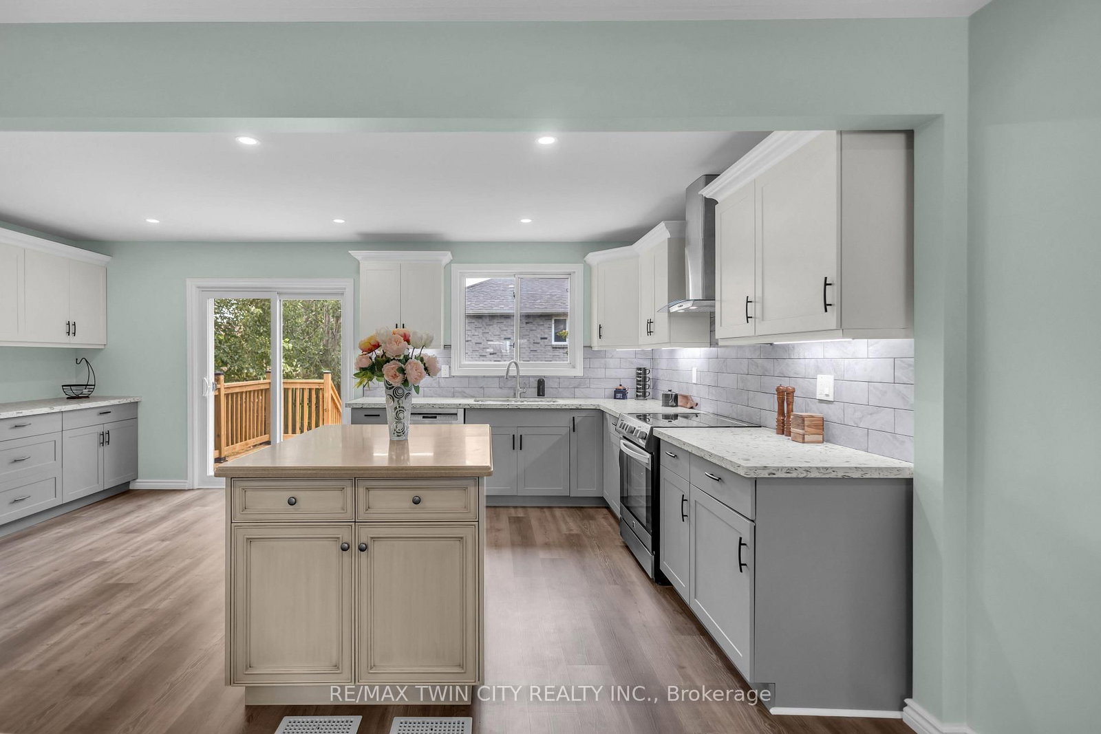 4 Dowden Avenue • Brantford, ON photo 15