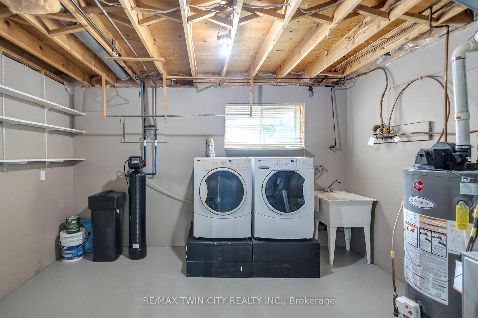 4 Dowden Avenue • Brantford, ON photo 36