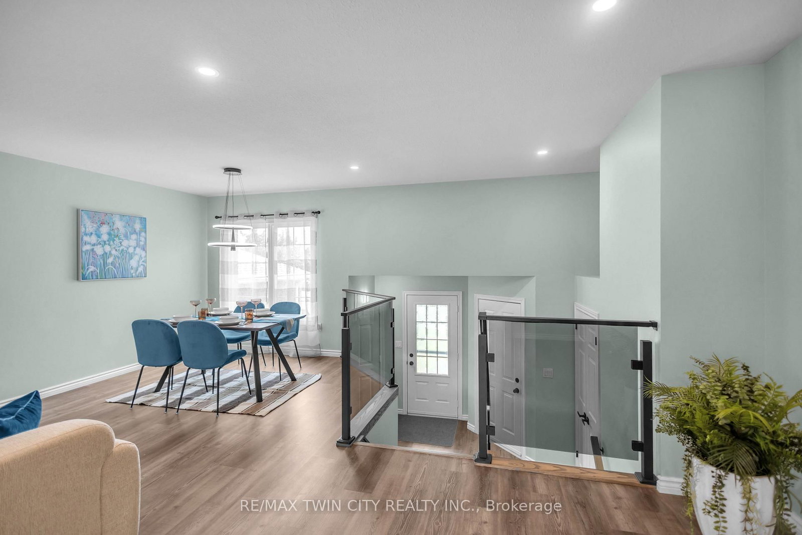 4 Dowden Avenue • Brantford, ON photo 7