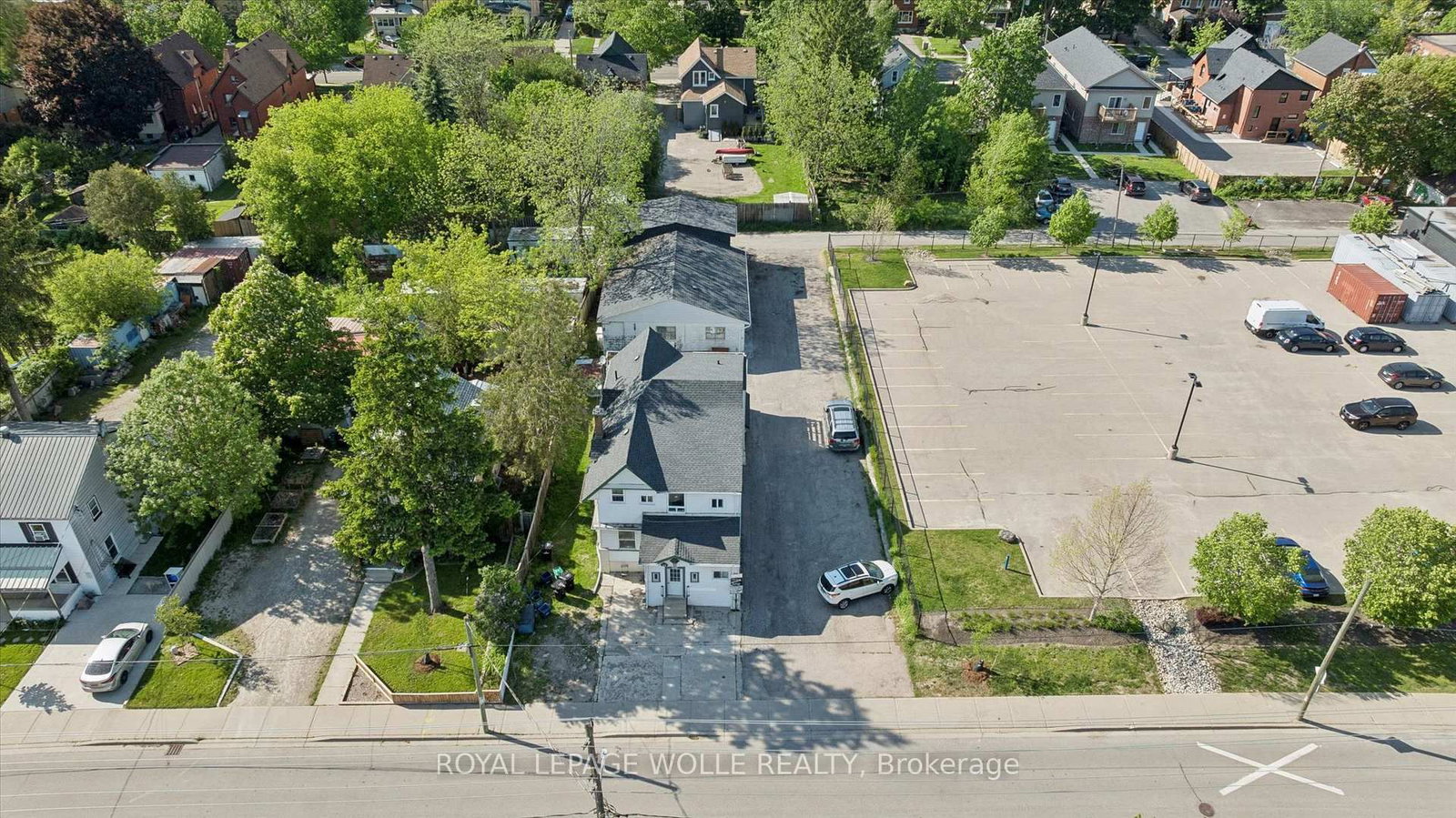 202 Breithaupt Street • Kitchener, ON photo 11