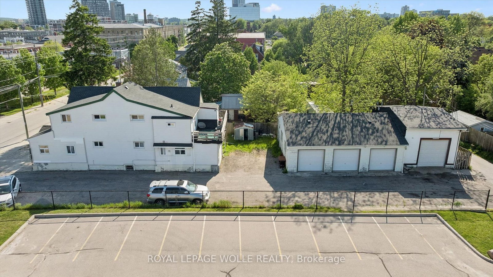 202 Breithaupt Street • Kitchener, ON photo 14
