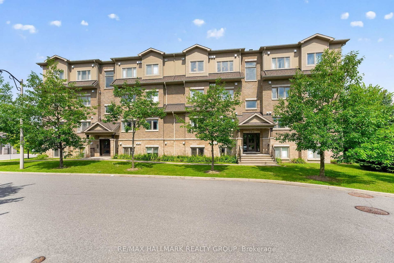 Condo for sale at 7-192 Springbeauty Avenue, Ottawa, Ontario, K2J 6B4 - Barrhaven - Knollsbrook - MLS: X13663928