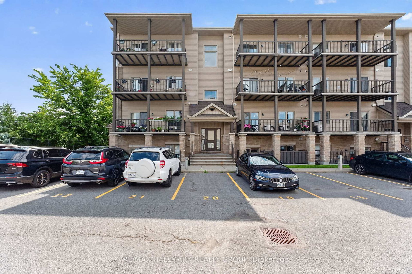 192 Springbeauty Avenue • #7 • Ottawa, ON photo 38