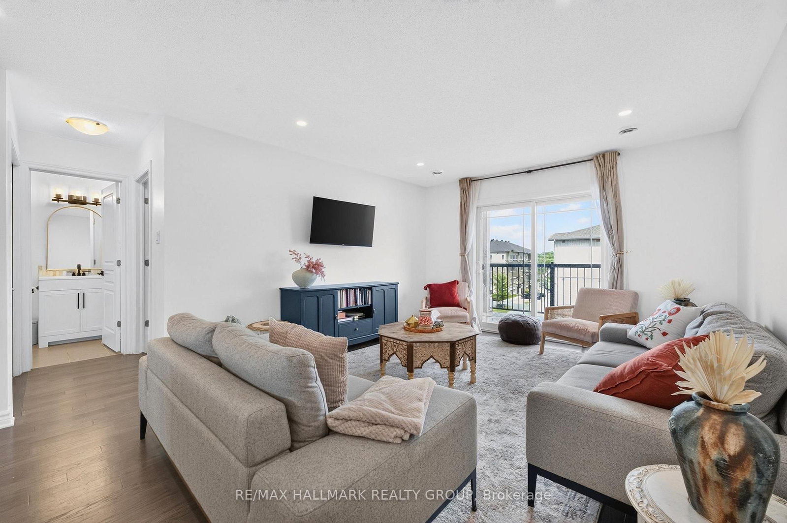 192 Springbeauty Avenue • #7 • Ottawa, ON photo 9