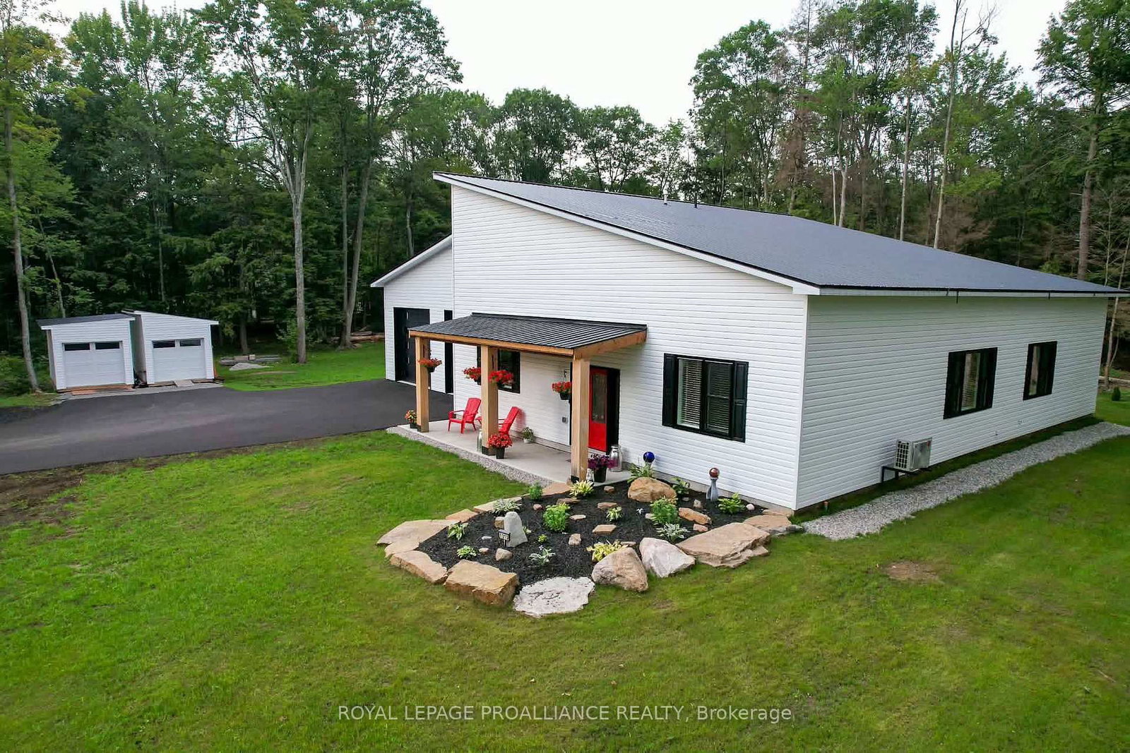 1313 Lily Bay Drive N • Elizabethtown-Kitley, ON photo 2