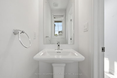 3996 CROWN Street • Lincoln, ON photo 6