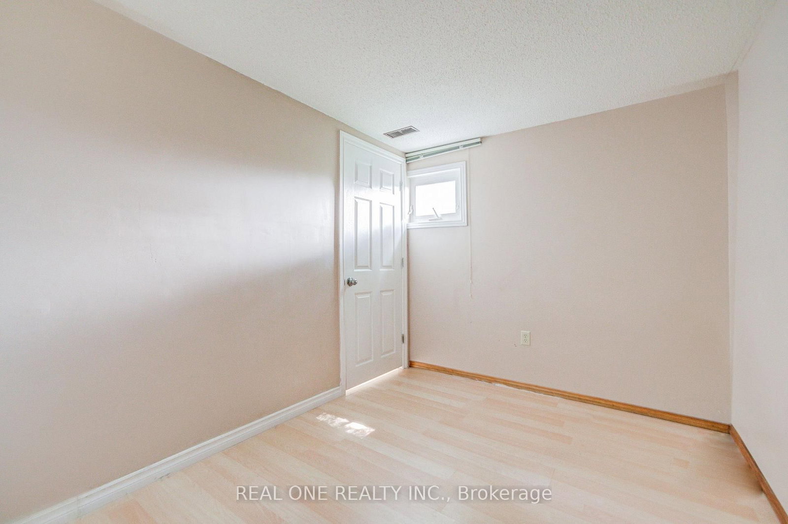232 Clifton Downs Road • Hamilton, ON photo 39