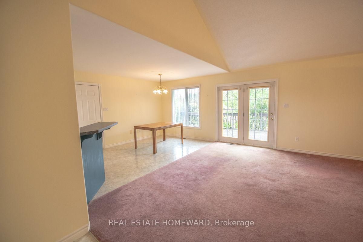 1235 Flood's Drive • Selwyn, ON photo 10
