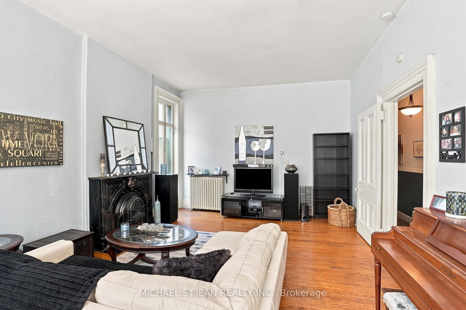 132 Emerald Street S • Hamilton, ON photo 10