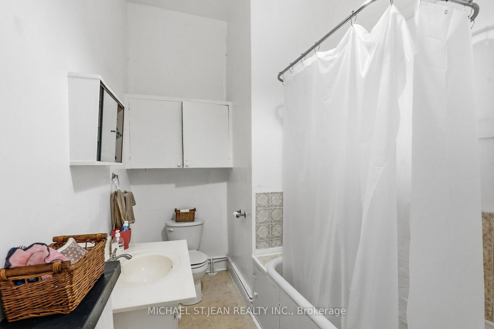 132 Emerald Street S • Hamilton, ON photo 38