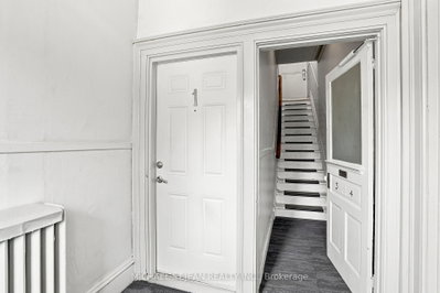 132 Emerald Street S • Hamilton, ON photo 5