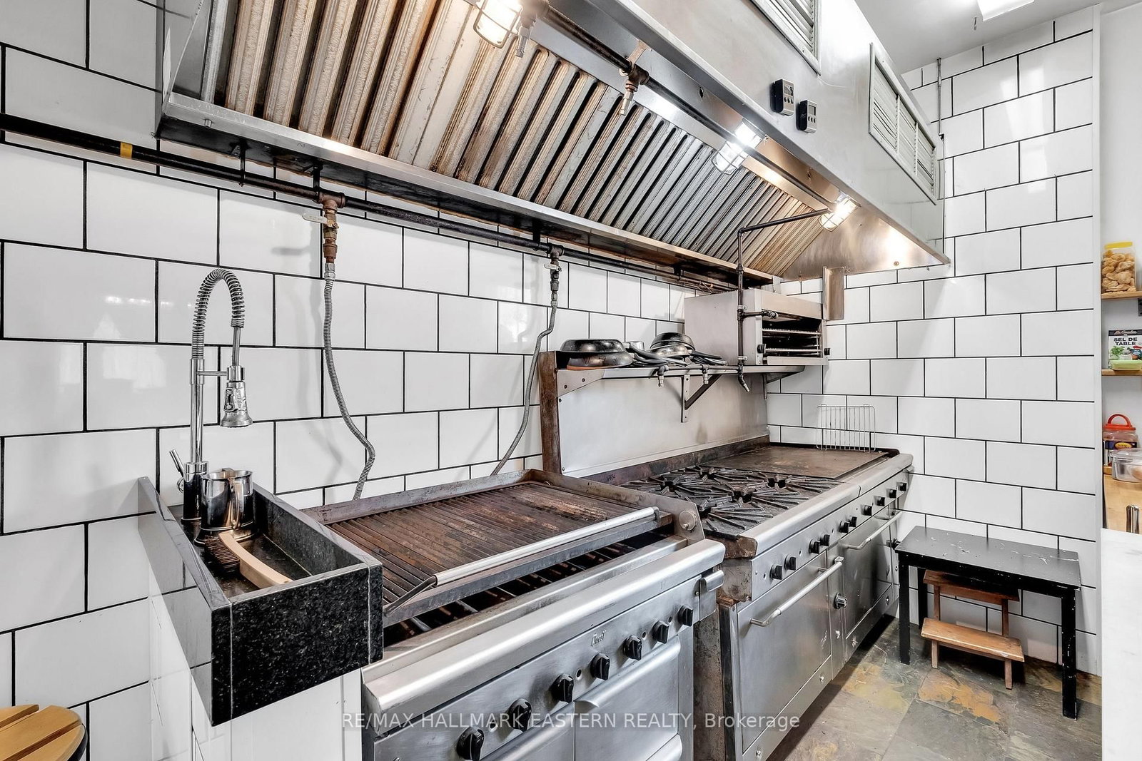 29 Bursthall Street • Limoges, ON photo 15