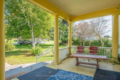 29 Bursthall Street • Limoges, ON photo 4