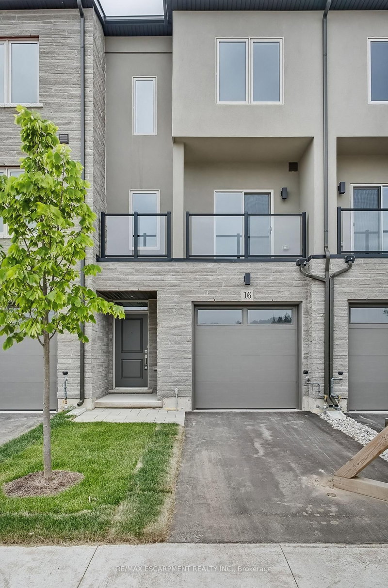 16 CLEAR VALLEY Lane