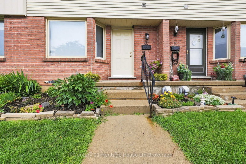 33 - 1115 Nellis Street