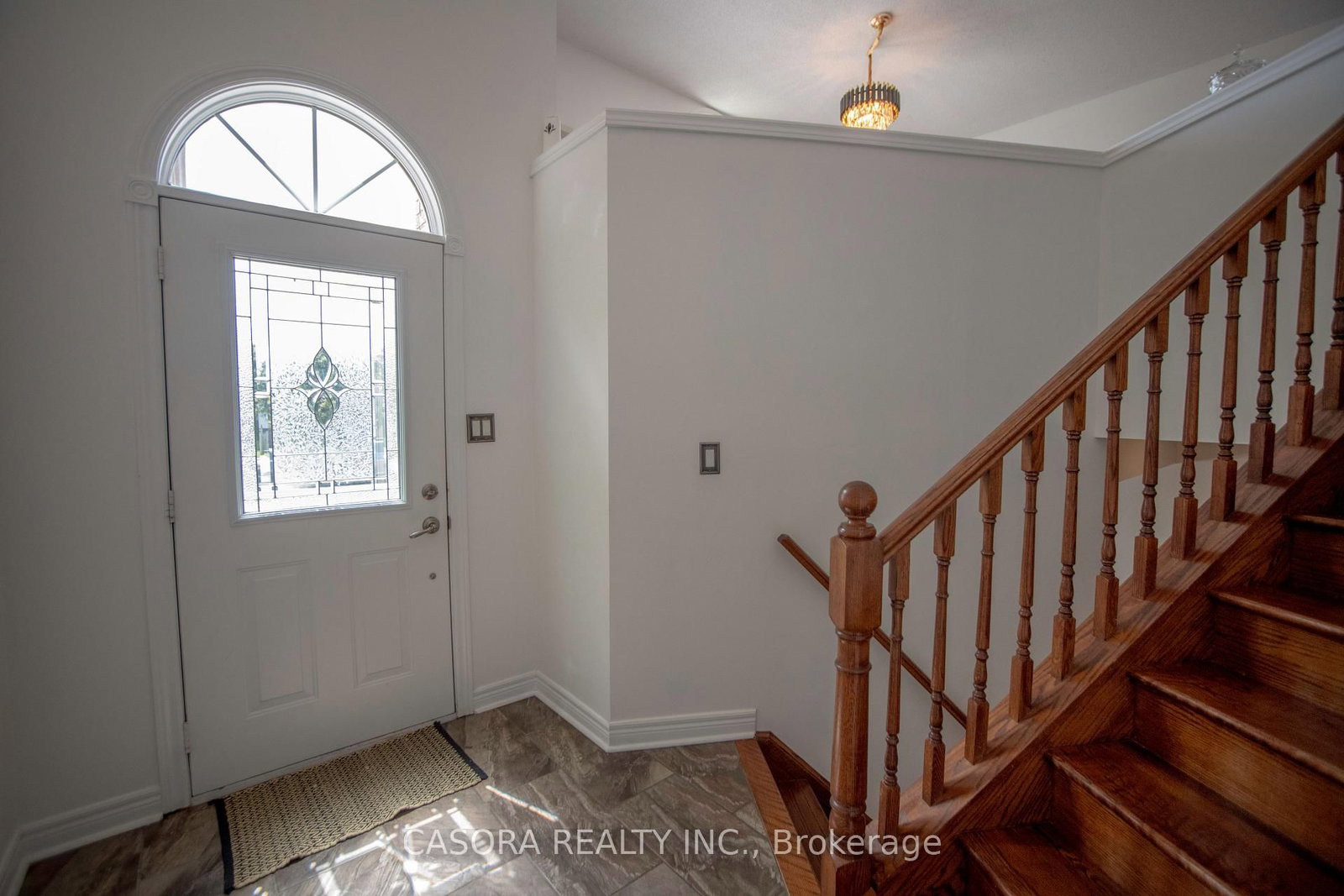 57 Ossington Drive • Hamilton, ON photo 4