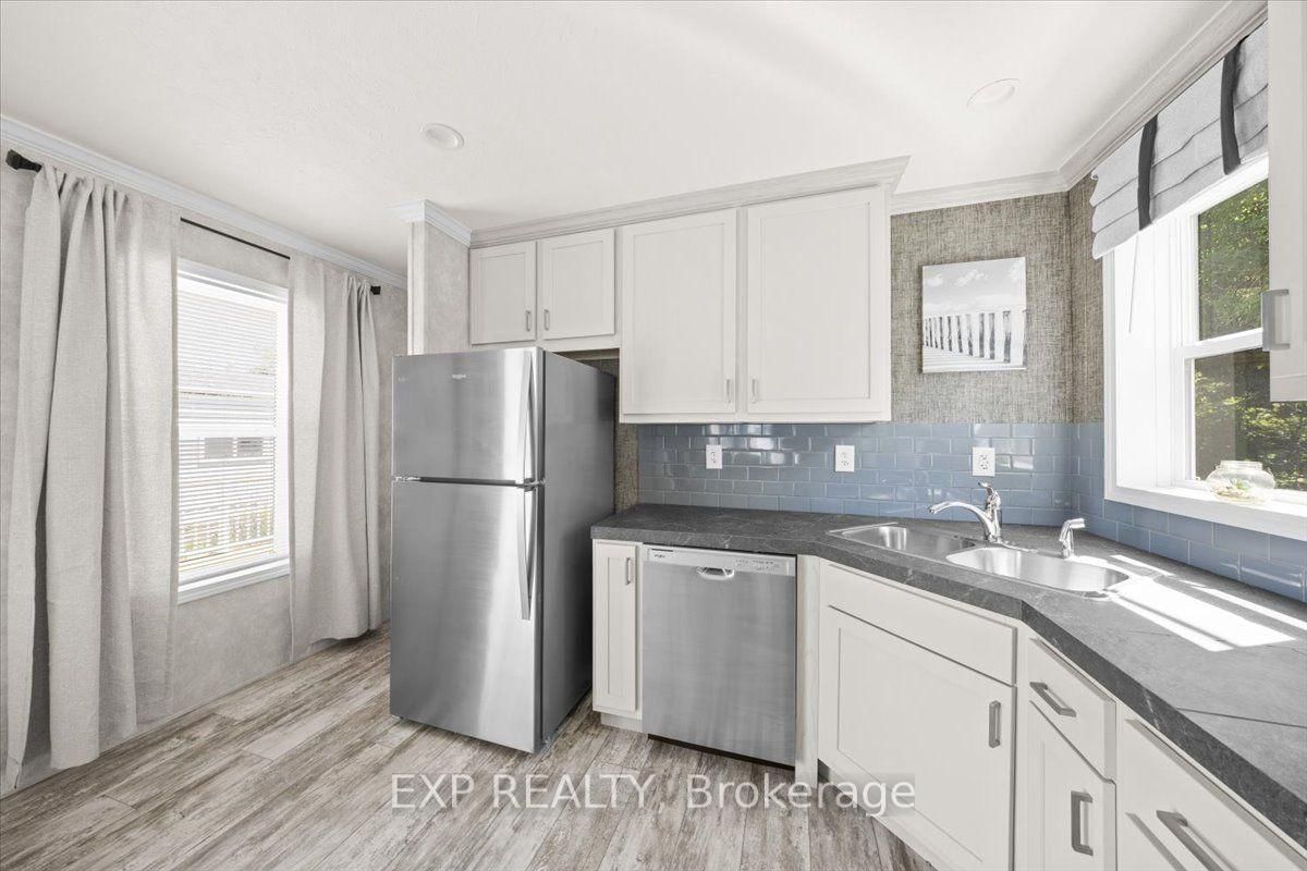35 Vanier Road • Ottawa, ON photo 14