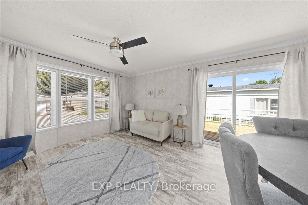 35 Vanier Road • Ottawa, ON photo 18