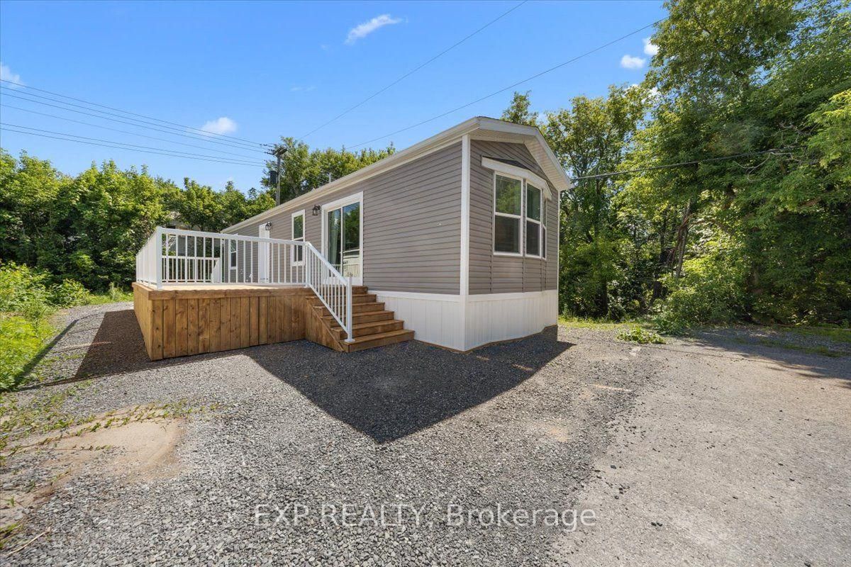 35 Vanier Road • Ottawa, ON photo 31