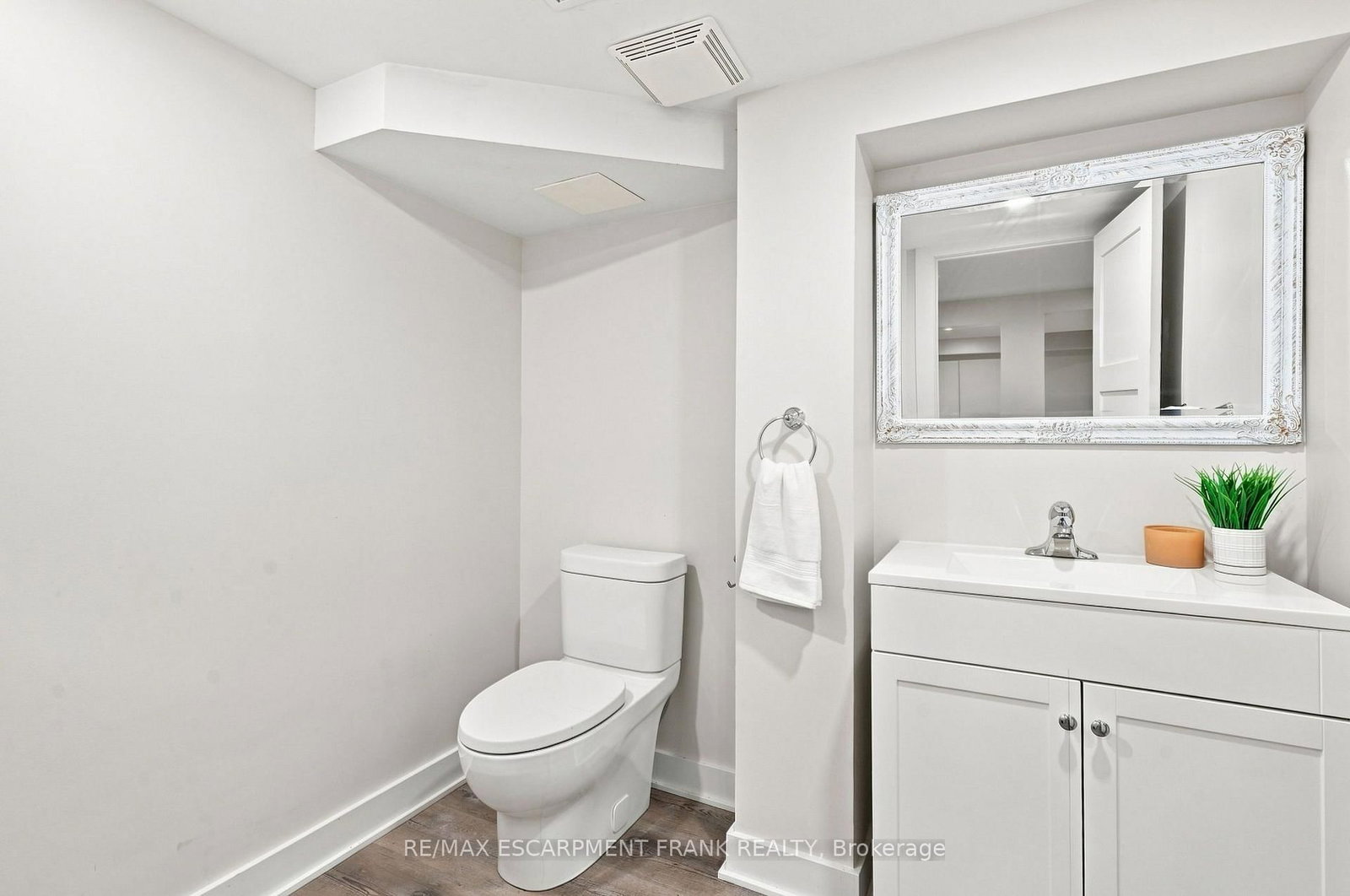 110 Old Ancaster Road • Hamilton, ON photo 73