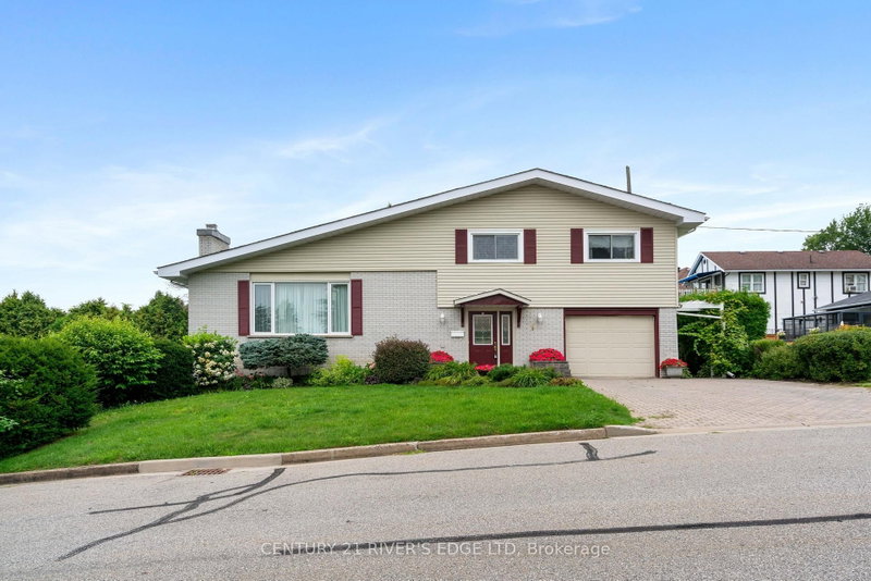1 Hardy Crescent