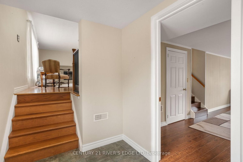 1 Hardy Cres photo 4