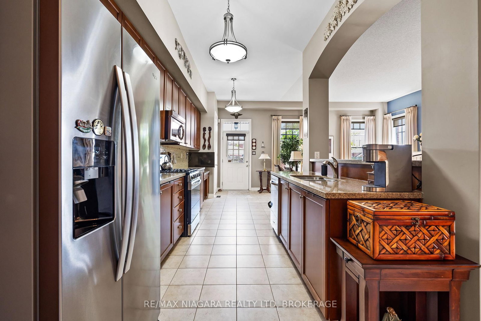 Listing Image 7