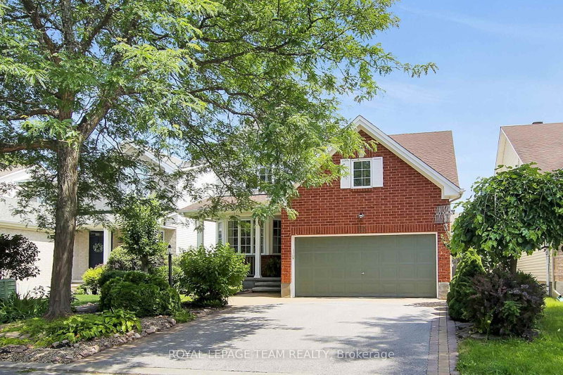 12 Mattawa Crescent