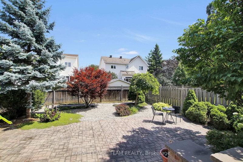 12 Mattawa Crescent