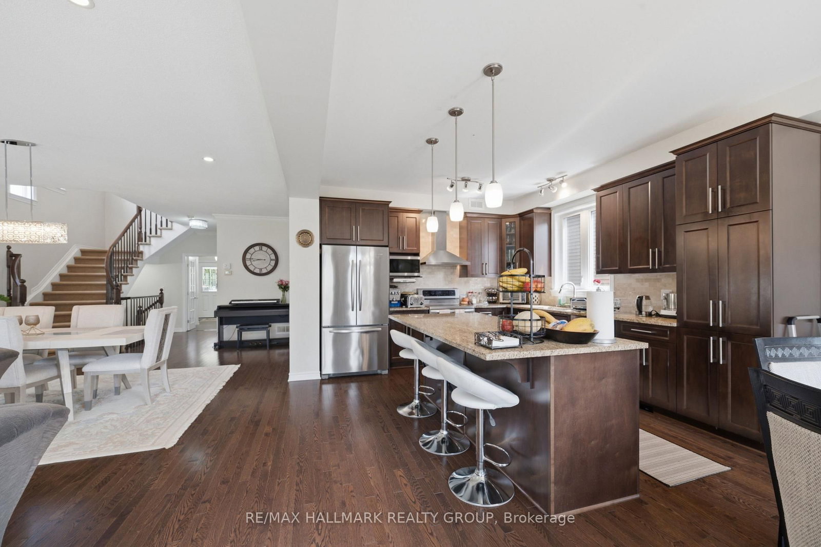 273 GRACEWOOD Crescent • Ottawa, ON photo 14