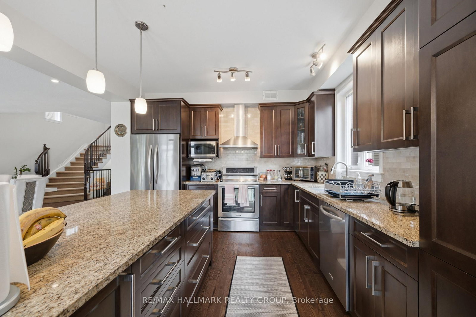 273 GRACEWOOD Crescent • Ottawa, ON photo 17