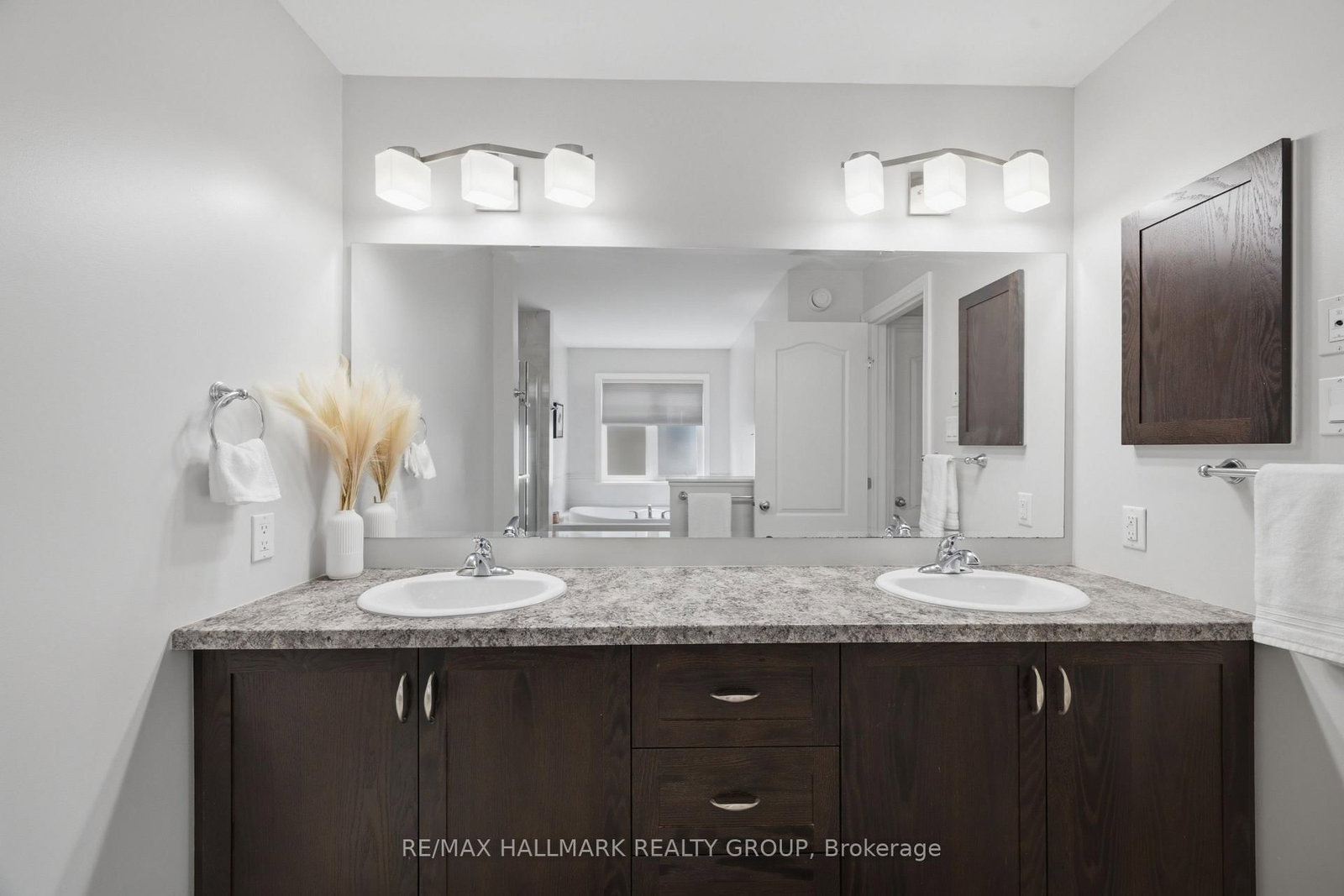273 GRACEWOOD Crescent • Ottawa, ON photo 39