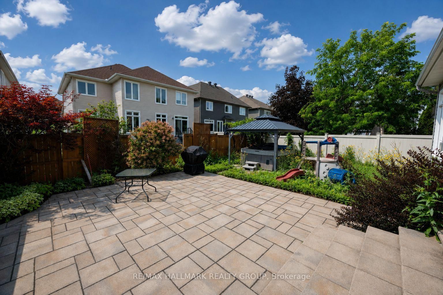 273 GRACEWOOD Crescent • Ottawa, ON photo 45