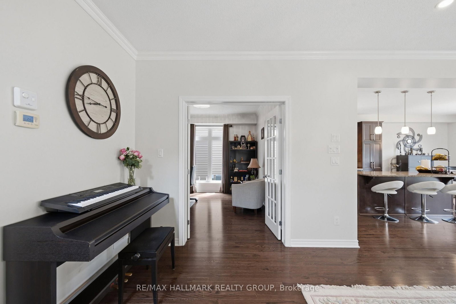 273 GRACEWOOD Crescent • Ottawa, ON photo 6