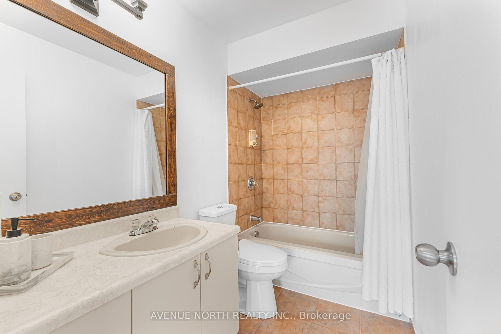 104 Bannerhill Private • #- • Ottawa, ON photo 17