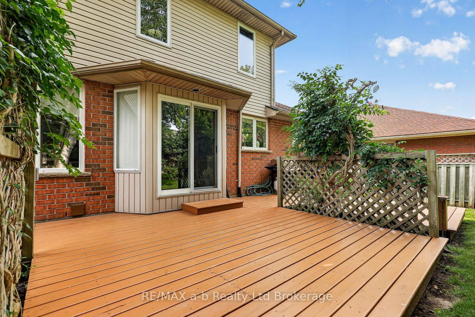 72 Indian Road • Woodstock, ON photo 12