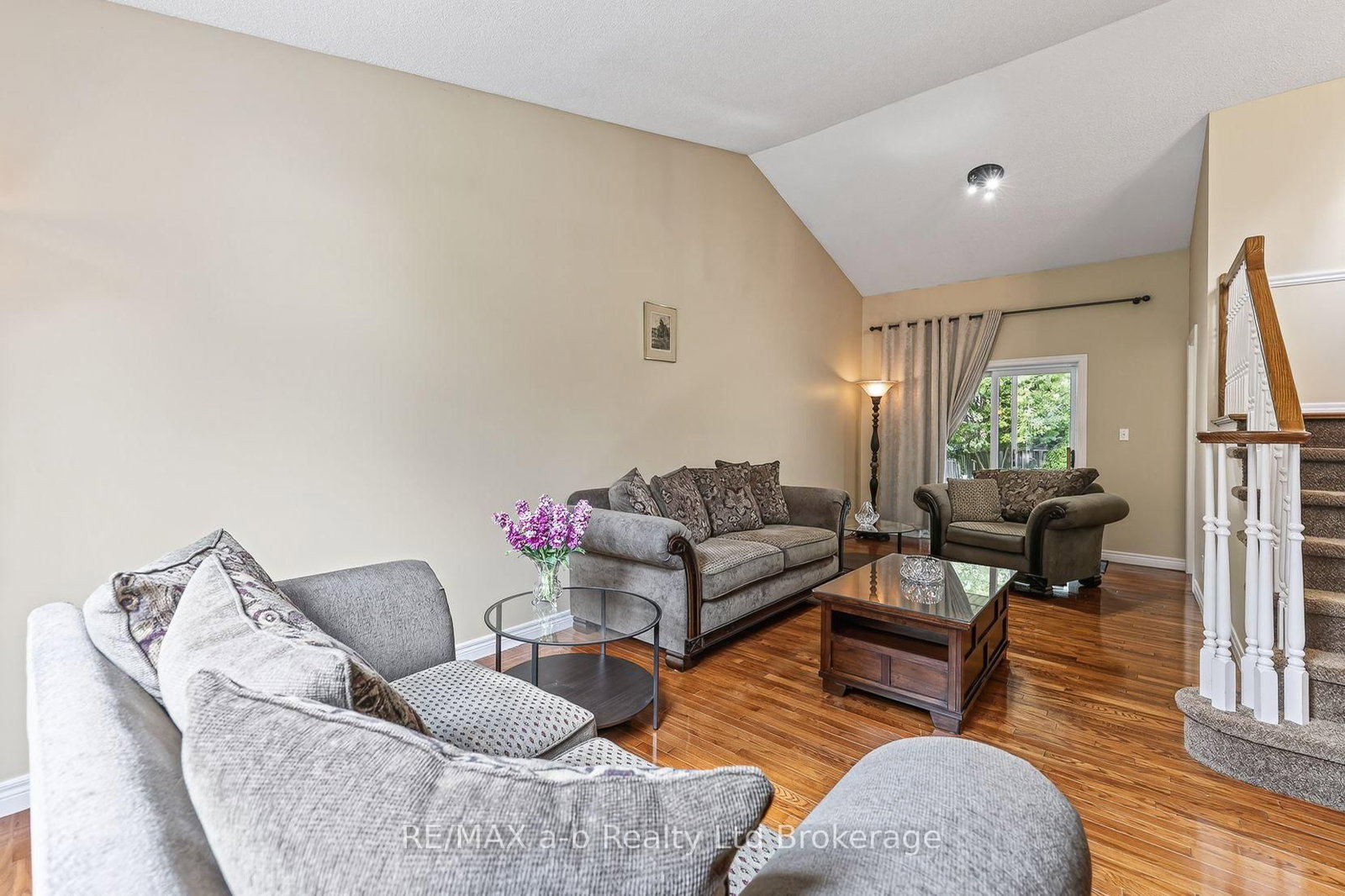 72 Indian Road • Woodstock, ON photo 17